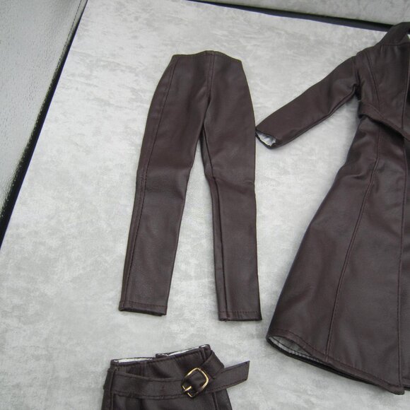 Tonner Tyler Wentworth Cognac Leather 3pc Set, for 16" Fashion Doll - Picture 5 of 12